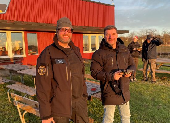 Proffsflygfotograferna Tim Jansson och Dmitrij Karpenko.